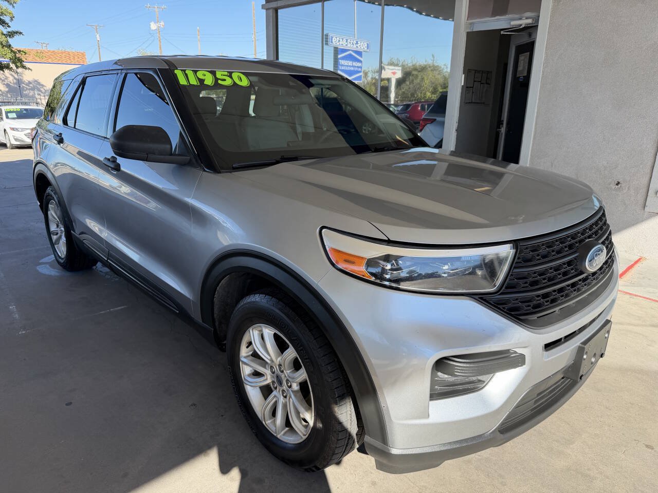 Used 2021 Ford Explorer 2WD image 2