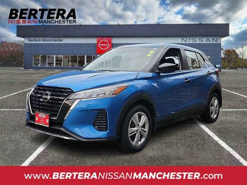 Certified 2025 Nissan Kicks Play S image 1