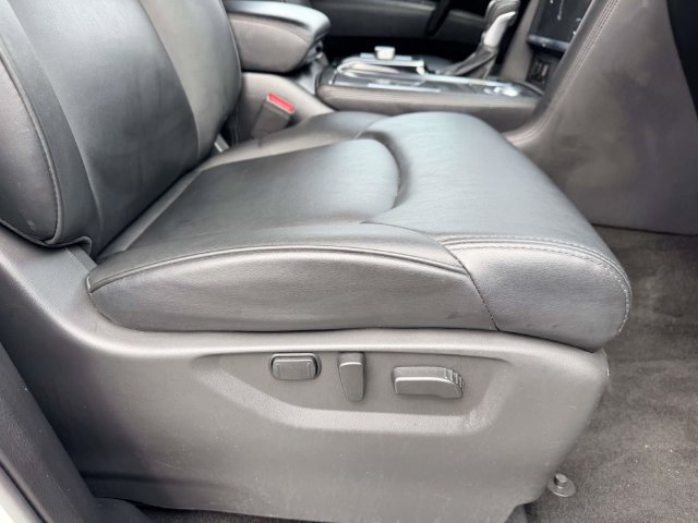 Used 2024 Nissan Armada SV RWD image 9