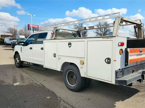 Used 2019 Ford F350 XL w/ Power Equipment Group image 5