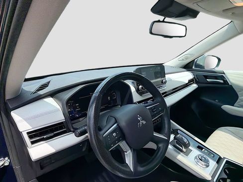 Used 2023 Mitsubishi Outlander SEL FWD image 25