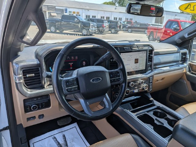 Used 2024 Ford F550 4x4 Crew Cab Super Duty image 8