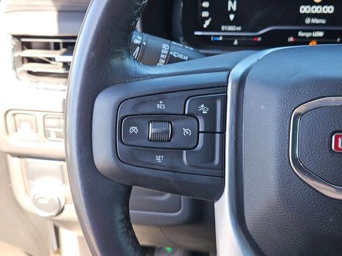 Used 2023 GMC Yukon SLT image 16