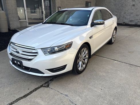 Used 2015 Ford Taurus Limited w/ Equipment Group 301A AWD/4WD image 1