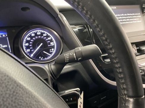 Used 2021 Toyota Camry SE image 21