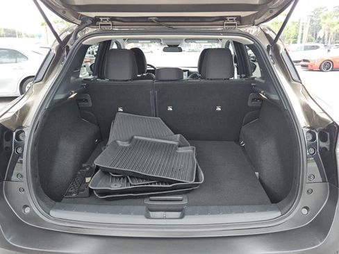 Used 2025 Nissan Kicks SV FWD image 6
