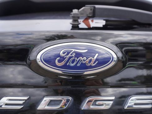 Certified 2024 Ford Edge SEL image 25