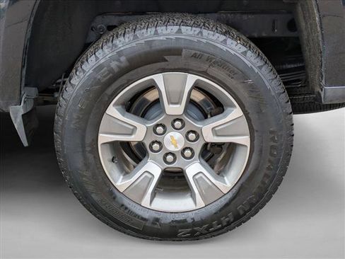 Used 2019 Chevrolet Colorado Z71 image 9