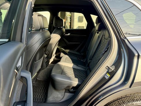 Used 2021 Audi SQ5 Premium Plus w/ Premium Plus Package image 21