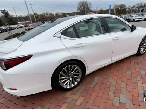 Used 2022 Lexus ES 350 Ultra Luxury image 9