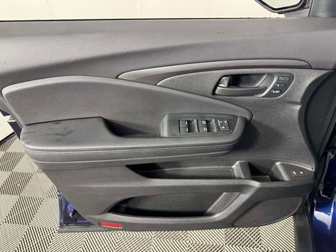 Used 2023 Honda Passport EX-L image 16