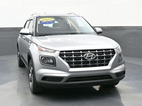 Certified 2023 Hyundai Venue SEL FWD image 7