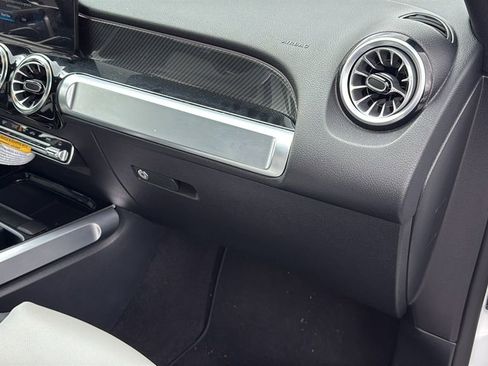 Used 2023 Mercedes-Benz GLB 250 GLB 250 image 11