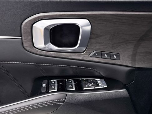 Certified 2024 Kia Sorento SX Prestige image 28