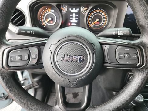 Used 2024 Jeep Gladiator Sport AWD/4WD image 34