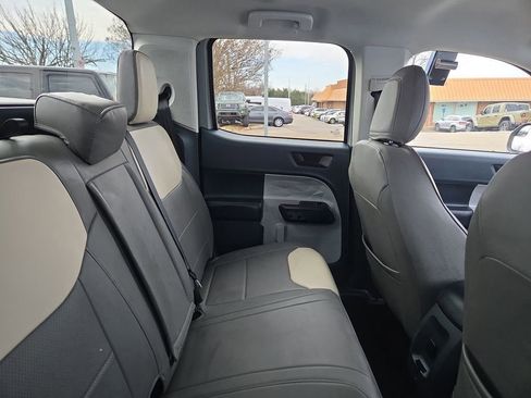 Used 2023 Ford Maverick XLT image 12