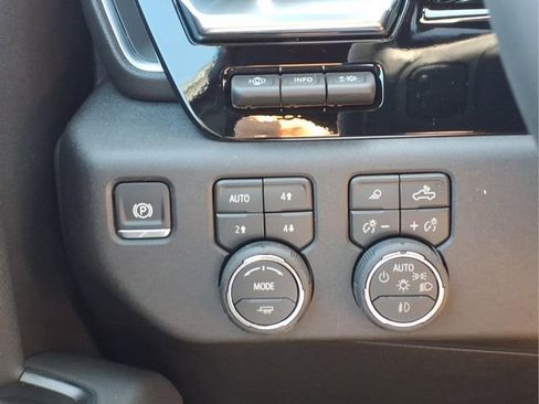 New 2026 Chevrolet Silverado 2500 High Country w/ High Country Premium Package AWD/4WD image 12