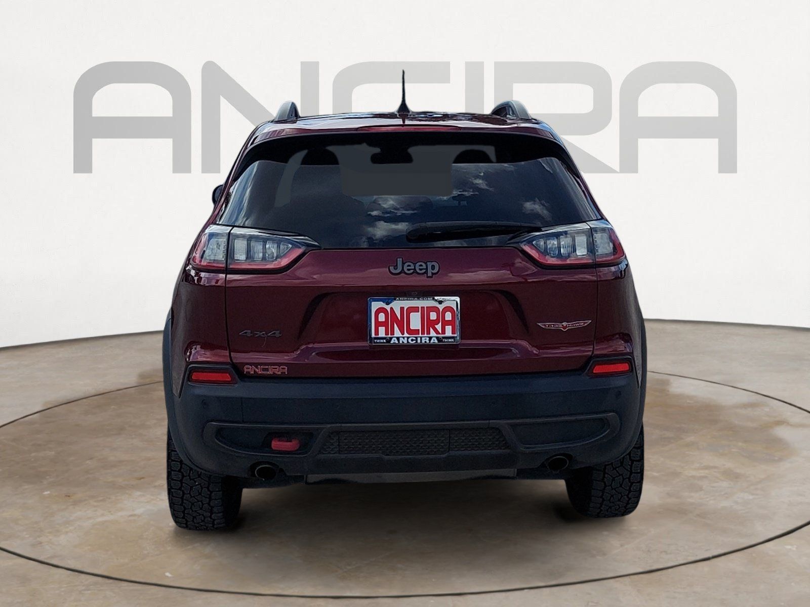 Used 2019 Jeep Cherokee Trailhawk AWD/4WD image 7