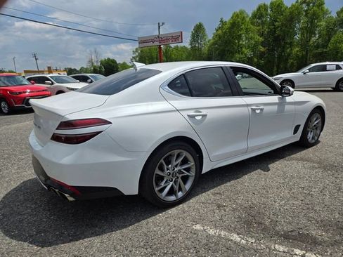 Used 2022 Genesis G70 2.0T RWD image 8