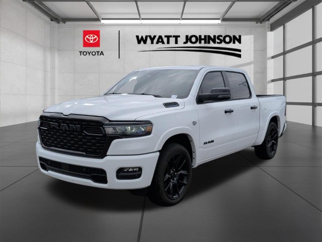 Used 2026 RAM 1500 4x4 Crew Cab image 3