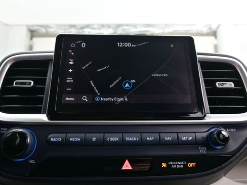 Used 2023 Hyundai Venue Limited w/ Cargo Package FWD image 18
