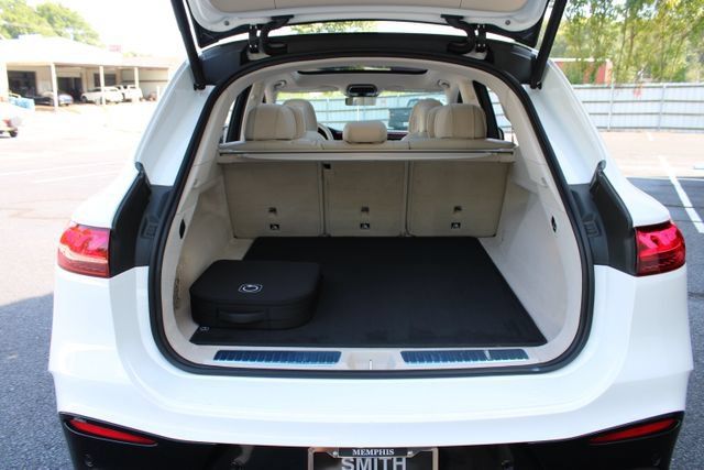 Used 2023 Mercedes-Benz EQS 580 4MATIC SUV image 19