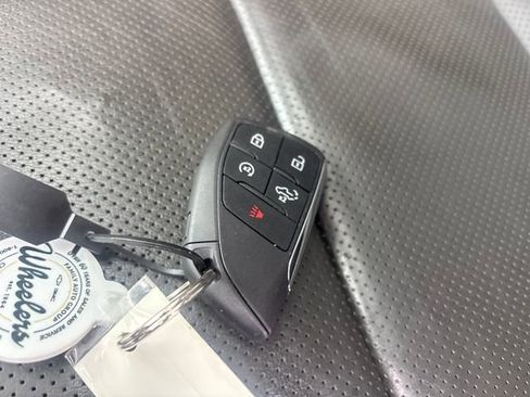 Used 2025 GMC Sierra 3500 Denali w/ Denali Reserve Package image 32