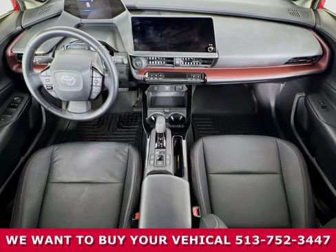 Used 2023 Toyota Prius Prime Premium image 18