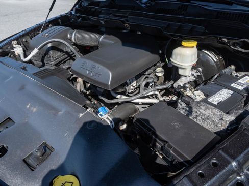 Used 2017 RAM 1500 Express AWD/4WD image 35