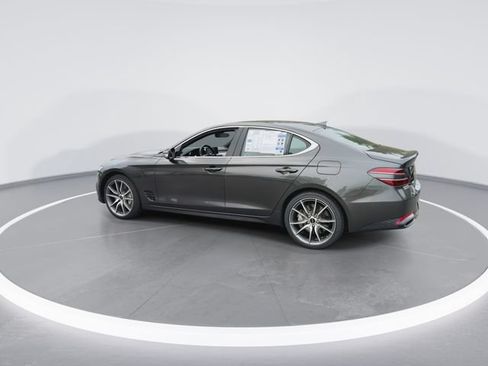 Used 2025 Genesis G70 2.5T RWD image 5