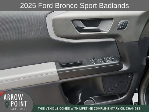 Used 2025 Ford Bronco Sport Badlands AWD/4WD image 21