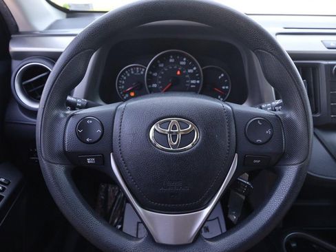 Used 2016 Toyota RAV4 LE AWD/4WD image 10