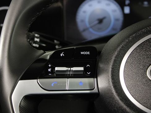 Certified 2025 Hyundai Elantra SEL image 26