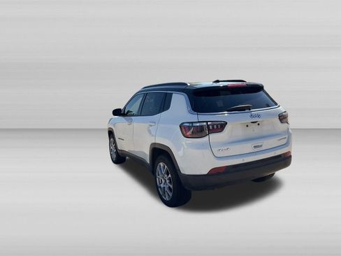 Used 2025 Jeep Compass Limited AWD/4WD image 5