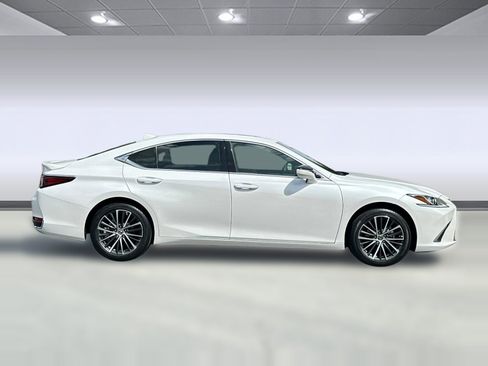 Certified 2025 Lexus ES 300h w/ Premium Package FWD image 8