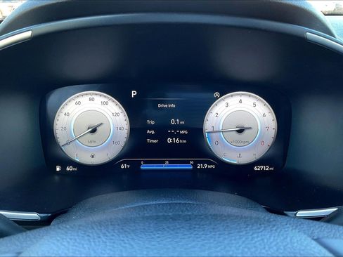 Certified 2023 Hyundai Santa Fe Limited image 13