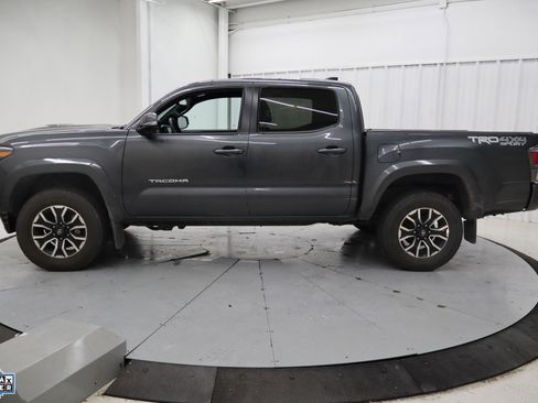Used 2023 Toyota Tacoma TRD Sport AWD/4WD image 9