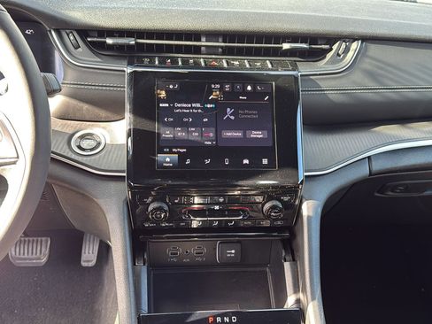 Certified 2024 Jeep Grand Cherokee Altitude image 22