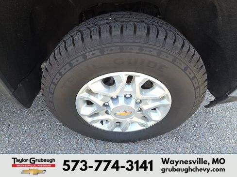 Used 2024 Chevrolet Silverado 3500 LT AWD/4WD image 11