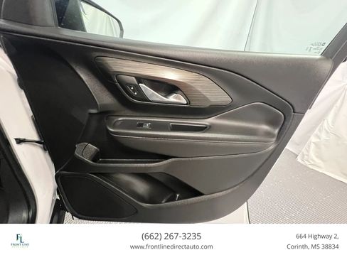 Used 2023 GMC Terrain SLE w/ Driver Convenience Package FWD image 19