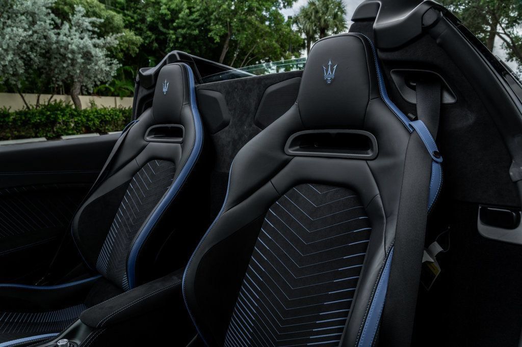 Used 2023 Maserati MC20 Spyder RWD image 15