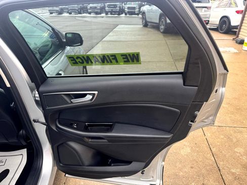 Used 2017 Ford Edge SEL w/ Equipment Group 201A image 17