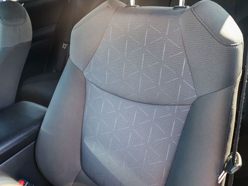 Certified 2022 Toyota RAV4 XLE w/ Convenience Package FWD image 32
