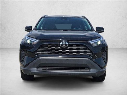 Used 2024 Toyota RAV4 XLE AWD/4WD image 2