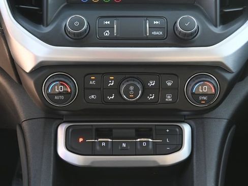 Used 2023 GMC Acadia SLE w/ Driver Convenience Package image 18