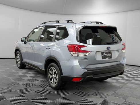 Certified 2022 Subaru Forester Premium image 3