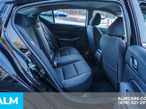 Used 2024 Nissan Altima 2.5 SV image 22