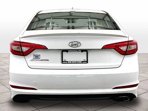 Used 2015 Hyundai Sonata SE image 4