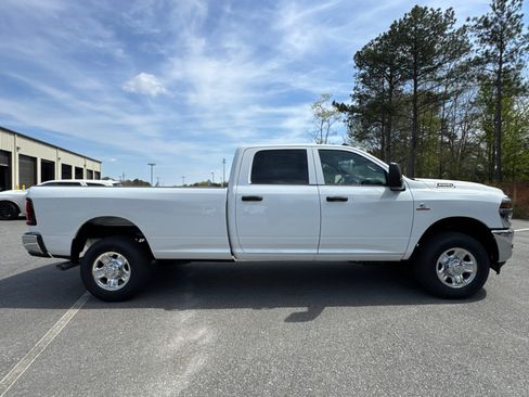 New 2026 RAM 2500 Tradesman AWD/4WD image 4