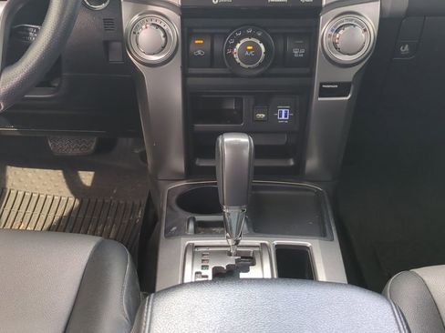 Used 2022 Toyota 4Runner SR5 Premium w/ Moonroof Package RWD image 19